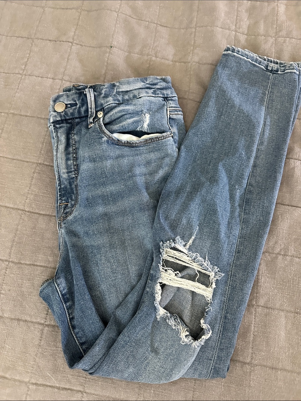 Good American Light Blue Distressed Skinny Jeans